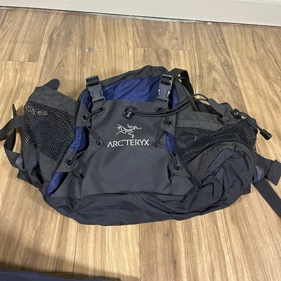 Arc'teryx Q10 Black Lumbar Waist Pack Bag Pack Outdoor Hiking Camping Climbing - Image 1 of 4