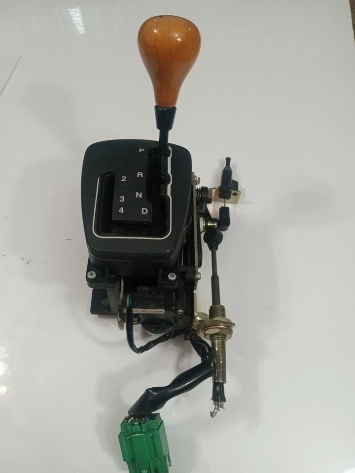 2000 2001 2002 JAGUAR S-TYPE 3.0 V6 AUTOMATIC GEAR SELECT FLOOR SHIFTER ASSEMBLY - Image 1 of 4