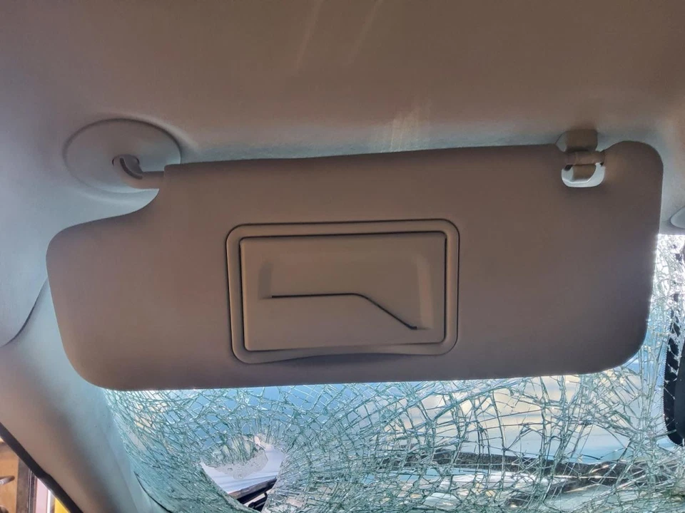 Driver Left Sun Visor Without Illuminated Fits 17-19 CRUZE 550671 - Изображение 1 из 1