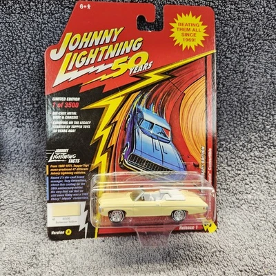 Impala 1969 diecast convertible 50 aniversario Ruedas Chase. Raro. Johnny Lightning. Foto 1 de 4
