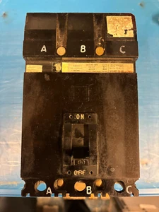 INTERRUPTOR DE CIRCUITO SQUARE D KA36060 60 AMPERIOS TRIPLE POLO MCCB - Imagen 1 de 2