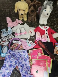 Lote de ropa y accesorios/zapatos American Girl dijes, perros, husky  - Imagen 1 de 24