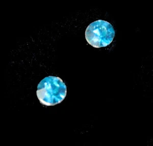 1 Pair Magnetic Earrings Rhinestone Beads Magnet Earrings 6 MM Studs - Picture 1 of 15