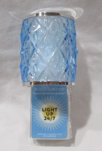 Bath & Body Works Wallflower Fragrance Plug Holiday BLUE ORNAMENT Nightlight - Picture 1 of 2