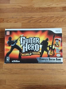 Guitar Hero World Tour - Chitarra e videogioco wireless Sunburst Wii - Nuovo - Foto 1 di 6