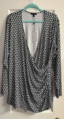 Nuevo con etiquetas Fabulous Universal Estándar Estampado Blanco y Negro Top Talla L (22/24) Foto 1 de 4