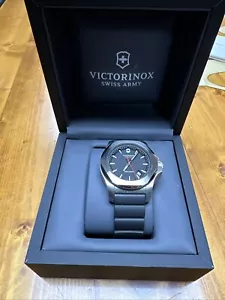 VICTORINOX I.N.O.X. 2416821 RELOJ BUZO PROFESIONAL GOMA NEGRO 43 MM NUEVO - Imagen 1 de 3