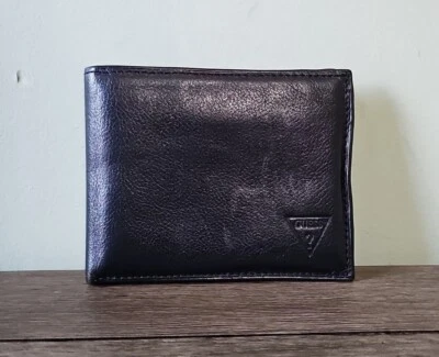 Cartera plegable de cuero genuino Guess para hombre Foto 1 de 4