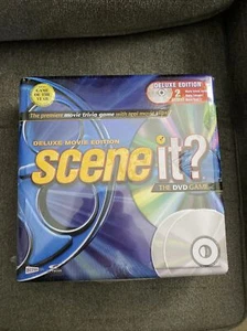 Scene It? DELUXE MOVIE EDITION Das DVD Spiel 2005 in Sammlerdose Neu - Bild 1 von 2