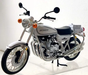 Kawasaki 1/12 Motorcycle Kawasaki 750 RS-P White - Picture 1 of 7