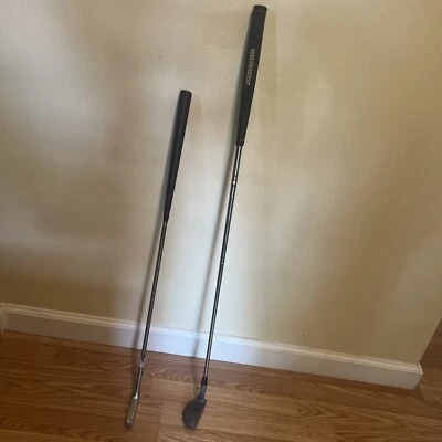 Northwestern Tom Weiskopf Putter and Unbranded 2-Way Chipper Golf Clubs Lot of 2 - Image 1 of 4