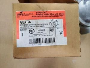 NEW - Crouse-Hinds GUAT26 3/4" Conduit Outlet Box with Cover - Picture 1 of 4