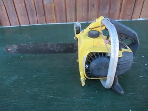 Vintage McCULLOCH MAC 110 Chainsaw Chain Saw with 12" Bar - Picture 1 of 9
