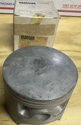 NOS 雅马哈活塞 1.00 4 号 O/S 86 毫米 1976 IT400,1976 - 1978 YZ400 #2K8-11638-00 — 第 1/4 张图片
