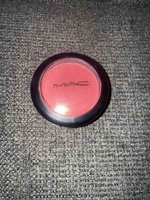 $30 NEW MAC POWDER BLUSH IN "FRANKLY SCARLET" (VIVID ROSE-RED MATTE) - Image 1 of 3