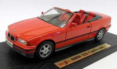 Maisto 1/18 Scale Diecast 31812 - BMW 325i Convertible - Red - Image 1 of 4