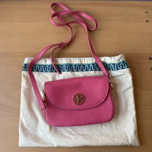 Small Pink Tory Burch Crossbody Bag with Original Dust Bag - Picture 1 of 22