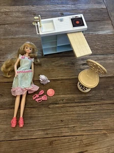 Mimi World Two-story Mimi Doll House Replacement Parts Doll - Picture 1 of 7