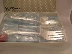 Wm A Rogers Oneida Strathmore Serving Spoon Meat Fork Set Stainless - Picture 1 of 1