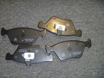 Pastillas de freno de disco delanteras Mercedes-Benz SLK320 CLK320 1999-2001 004420032041 OEM nuevas Foto 1 de 2