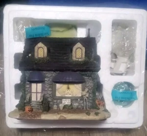 Hawthorne Village Marilyn's Cafe Halloween Village Collection - Neu  - Bild 1 von 2