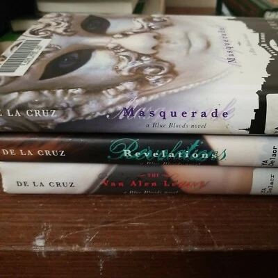 Melissa De La Cruz lot of 3 Blue Bloods Series Hardcover Book  2 3 4 EX LIBRARY - Image 1 of 3