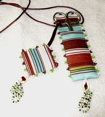 Estuche de tijera y alfiletero con cinta con cuentas a rayas turquesa marrón con tijera - NUEVO Foto 1 de 3