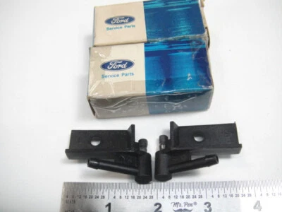 Nuevo de Lote Antiguo Ford 1971 72 Galaxie 500 LTD Convertible 429cid Parabrisas Lavadora Boquilla Jet Foto 1 de 4