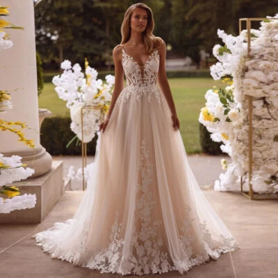 Sexy Vestidos de Novia Línea A Cuello en V Correas de Espagueti Apliques de Encaje Vestidos de Novia Foto 1 de 4