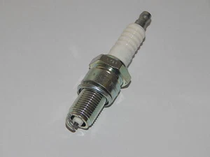 Zündkerze für Wacker Stampfer BS 500, BS 600, BS 650, BS 700 - Bild 1 von 1