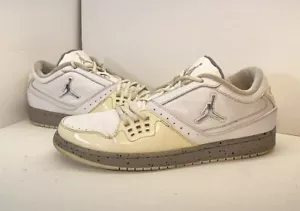 Mens Sz 12 White Nike Air Jordan Low Rise Basketball Shoes 350610-107 pre-owned - Picture 1 of 9