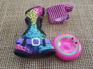 Muñeca Monster High Playa Clawdeen Wolf Traje y Accesorio A - Imagen 1 de 4