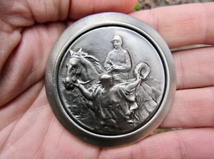 Vtg HORSE RACING Belt Buckle 1977 Jockey Racetrack Crown ART Derby RARE VG+ - Picture 1 of 4