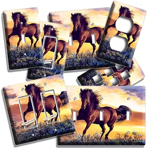 INTERRUTTORE LUCE CAVALLO PRATERIA MUSTANG SELVAGGIO MARRONE PRESA PIASTRA DA PARETE COUNTRY HD DECORO - Foto 1 di 34