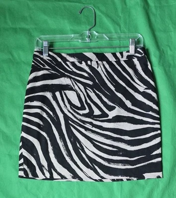 H&M Women’s Size 8 Zebra Print Mini Skirt Tan & Black Animal Pattern Trendy Y2K - Image 1 of 4