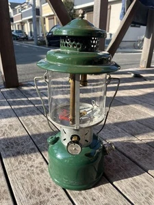 Coleman 1960 April Made In America Lantern Model220E - Picture 1 of 10
