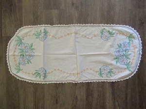 Vtg 39 x 16 Table Runner Dresser Scarf Cloth Blue Embroidery Flowers m - Picture 1 of 3