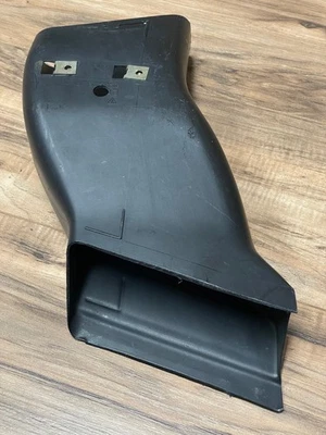 BOM duto de ar de freio dianteiro esquerdo Porsche 944 Turbo 951 e 944S2 95157536100 - Imagem 1 de 4