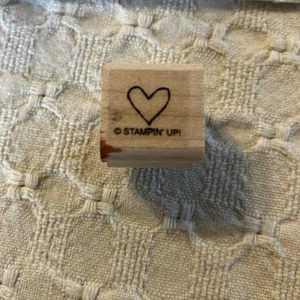 Stampin Up Rubber Stamp Baby Bundle Tiny Heart USA Card Making 3/4" X 1/2" - Picture 1 of 4