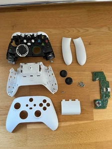 XBox One Wireless Controller in Teilen - Bild 1 von 3