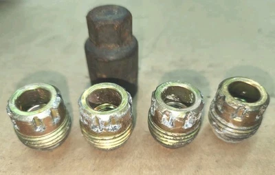 82 - 92 Camaro RS Iroc Firebird Trans Am Wheel Lock Locking Lug Nuts SET (4) Key - Image 1 of 3