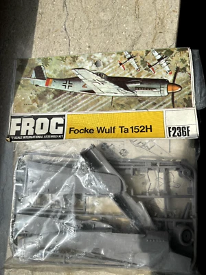 FROG	FOCKE WULF TA 152 H	F236F WWII 1/72		   - Immagine 1 di 3