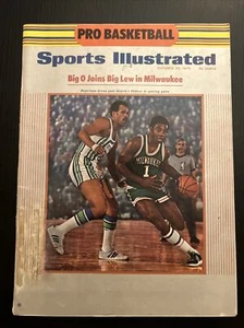 Oscar Robertson Big O Milwaukee Bucks NBA HOF Sports Illustrated 10/26/70! - Picture 1 of 15
