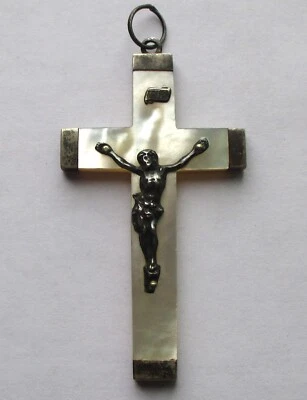 ANTIGUO COLGANTE CRUZ CRUCIFIJO CONCHA DE FREGONA DE PLATA ESTERLINA ANTIGUO VINTAGE DE 2-3/8 pulgadas Foto 1 de 4