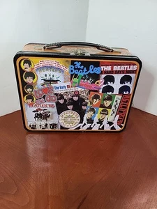 The Beatles Tin Lunchbox 2012 Apple Corps Vandor LLC oggetto da collezione - Foto 1 di 11