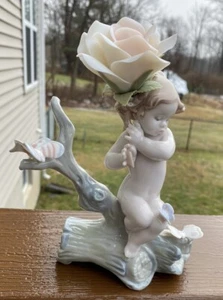 Lladro Baby Figurine SOMEWHERE IN THE GARDEN #6919 Gloss in Box Excellent Cond - Picture 1 of 7