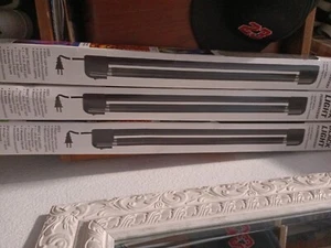 (1) Hyper Tough 24" Fluorescent Black Light 17 Watts/Open Original Combine Ship - Picture 1 of 5