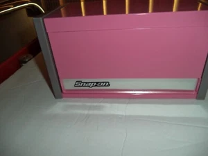 Snap-on Miniature Top Chest Mini Toolbox Micro Tool Box Pink NEW - Picture 1 of 9