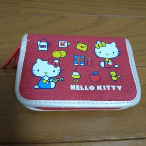 Heisei Retro Hello Kitty Coin Purse 2008 Compact Classic Design - Picture 1 of 7