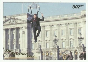 James Bond Archives Final: No 32 Gold Parallel Base Card #244/250 - Foto 1 di 1